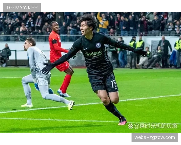 官方:法兰克福与日本中场镰田大地续约谈判中止,球员今夏离队 官方:法兰克福与日本中场镰田大地续约谈判中止,球员今夏离队